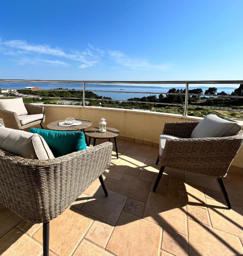 Sky - Beautiful Rooftop Apartment With Shared Pool Split Exterior photo